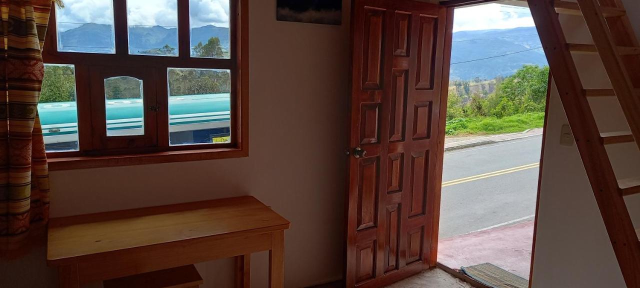 Hostal Dona Clarita & Vegetarian Food Chugchilan Екстер'єр фото